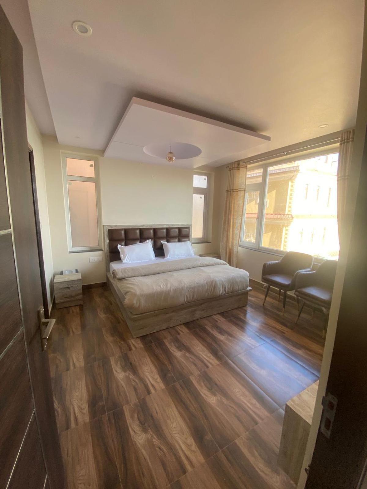 Hotel Harmony Heights Shimla Esterno foto