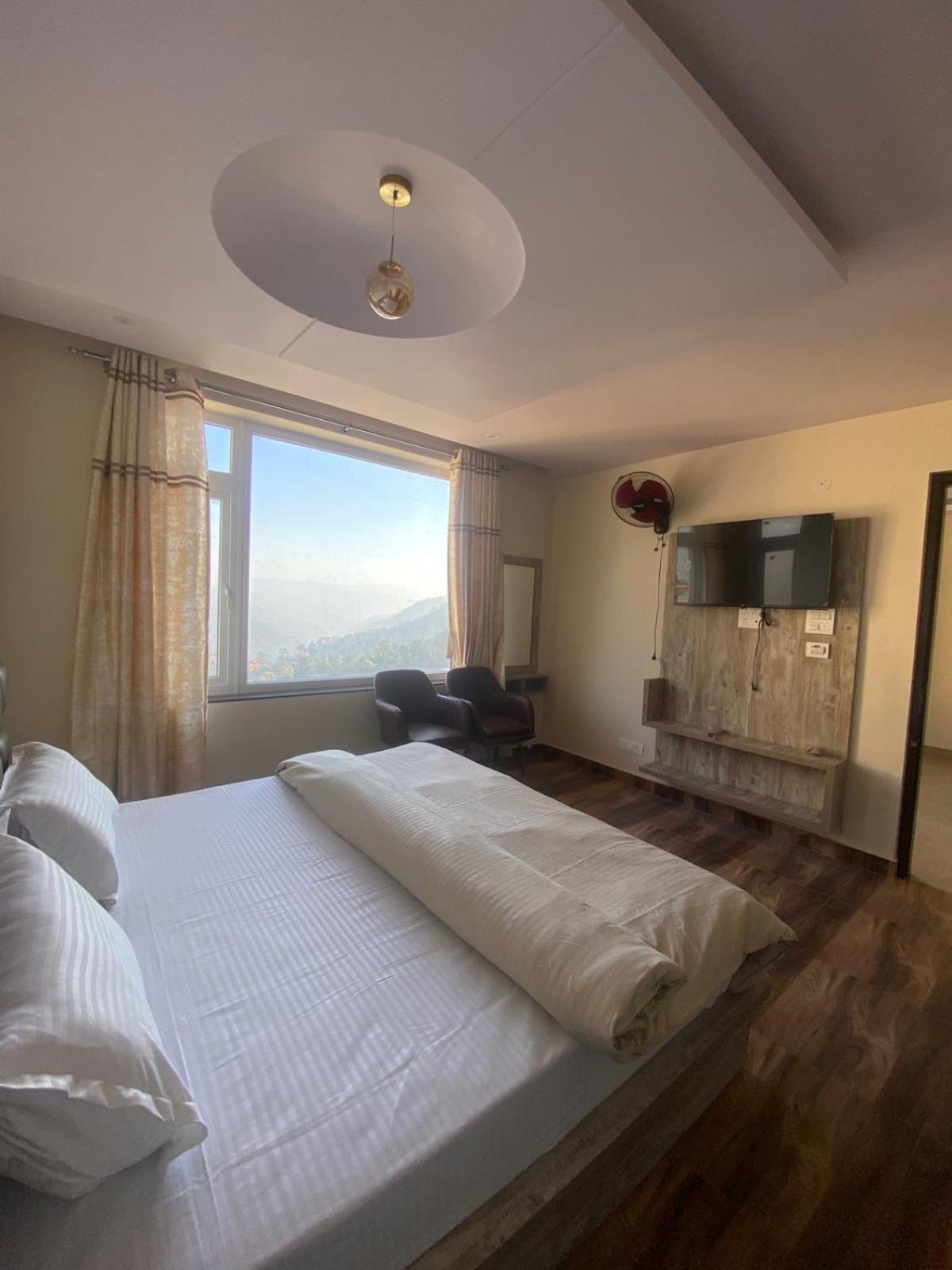 Hotel Harmony Heights Shimla Esterno foto